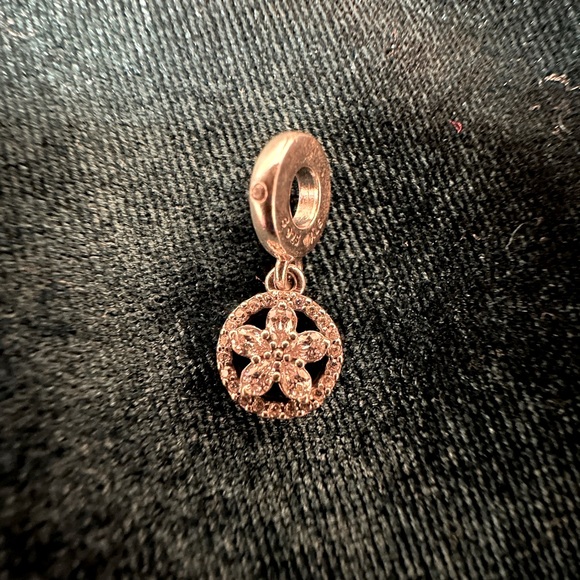 Silver Pandora Flower Pendant - Picture 1 of 3
